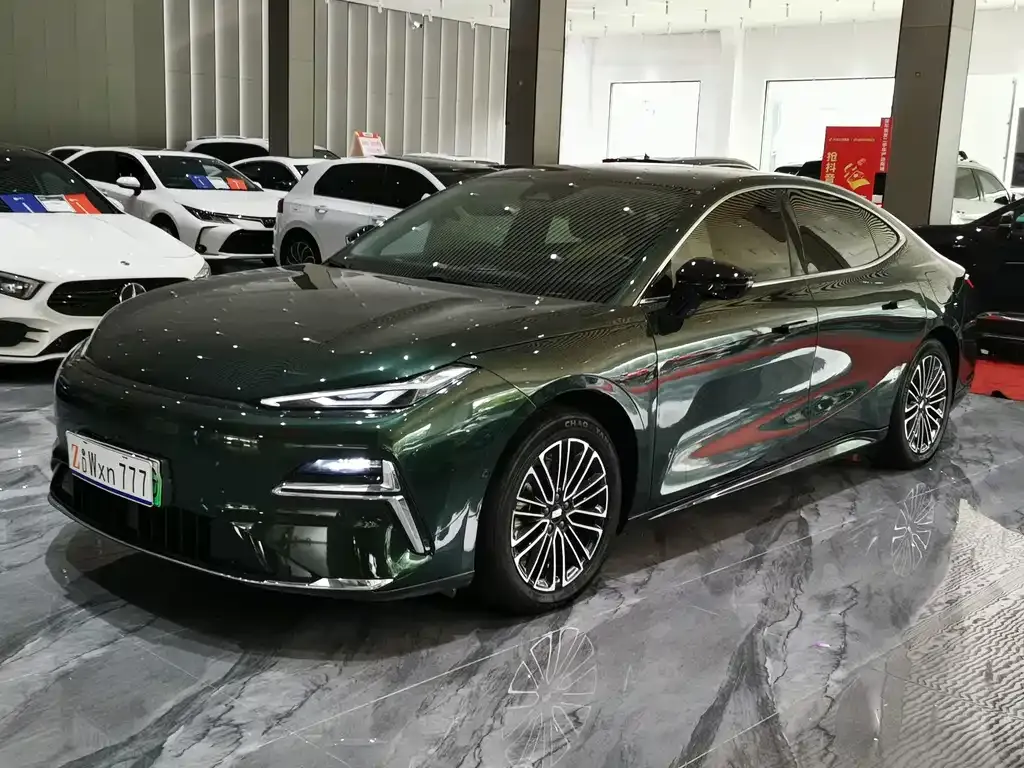 Geely Galaxy Xingyao 8 2025 из CN, фото 1