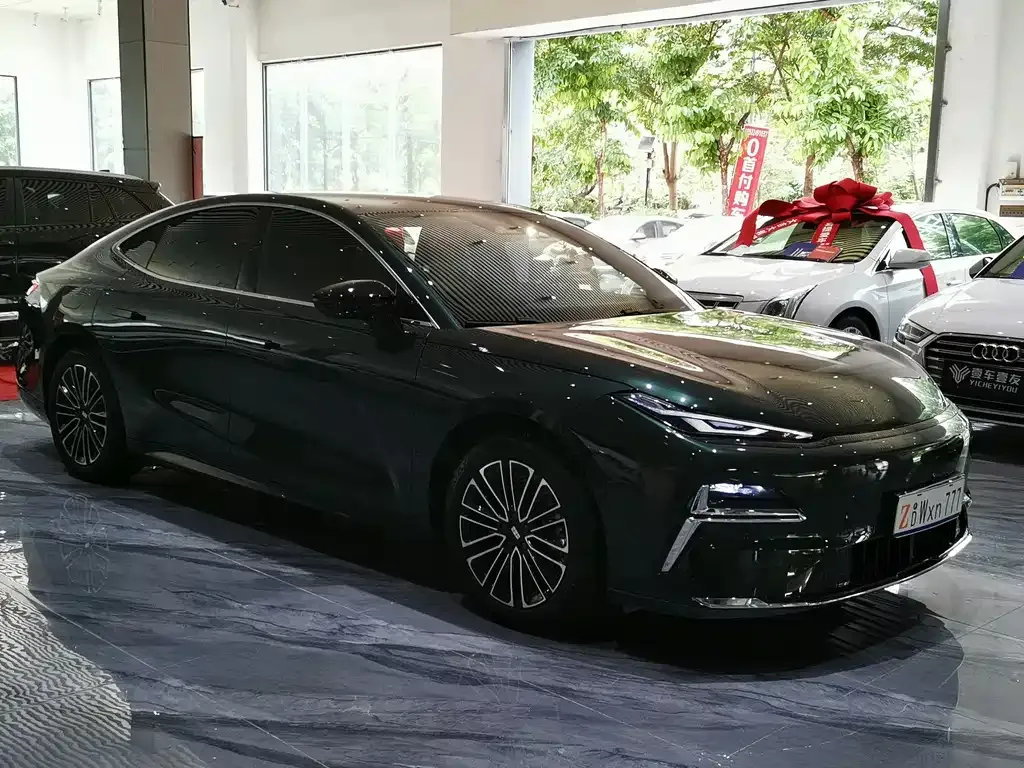 Geely Galaxy Xingyao 8 2025 из CN, фото 10
