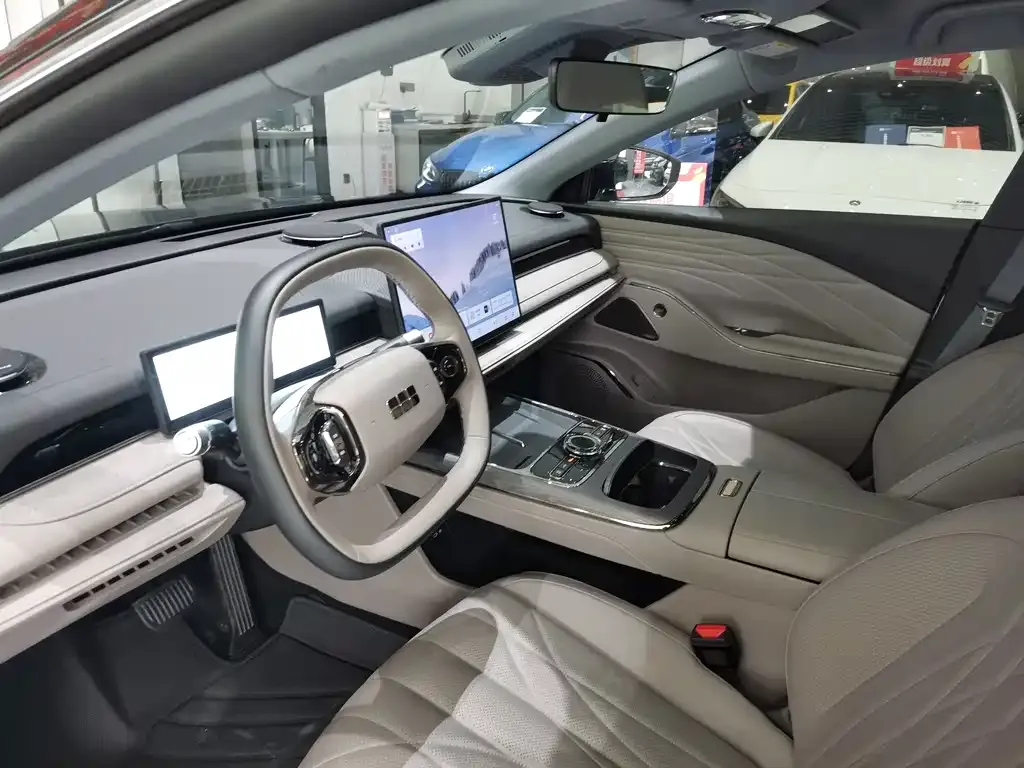 Geely Galaxy Xingyao 8 2025 из CN, фото 2