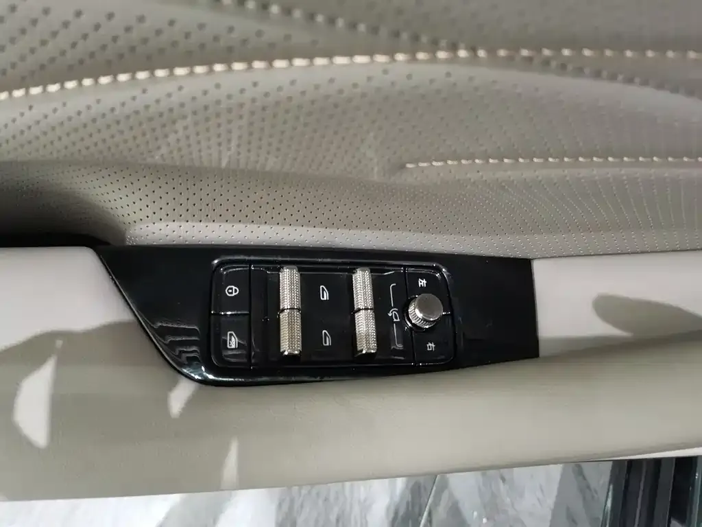 Geely Galaxy Xingyao 8 2025 из CN, фото 8