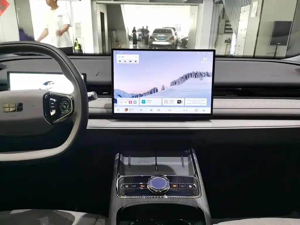 Geely Galaxy Xingyao 8 2025 из CN, фото 4