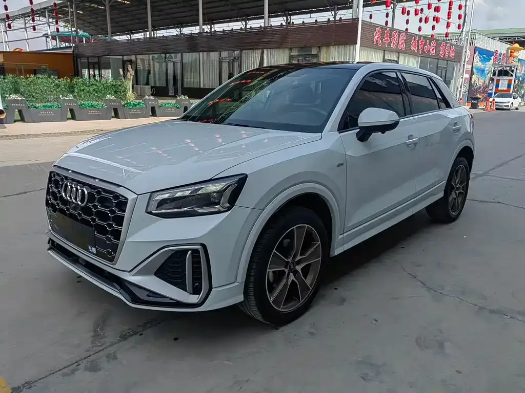 Audi Q2L 2023 из CN, фото 1