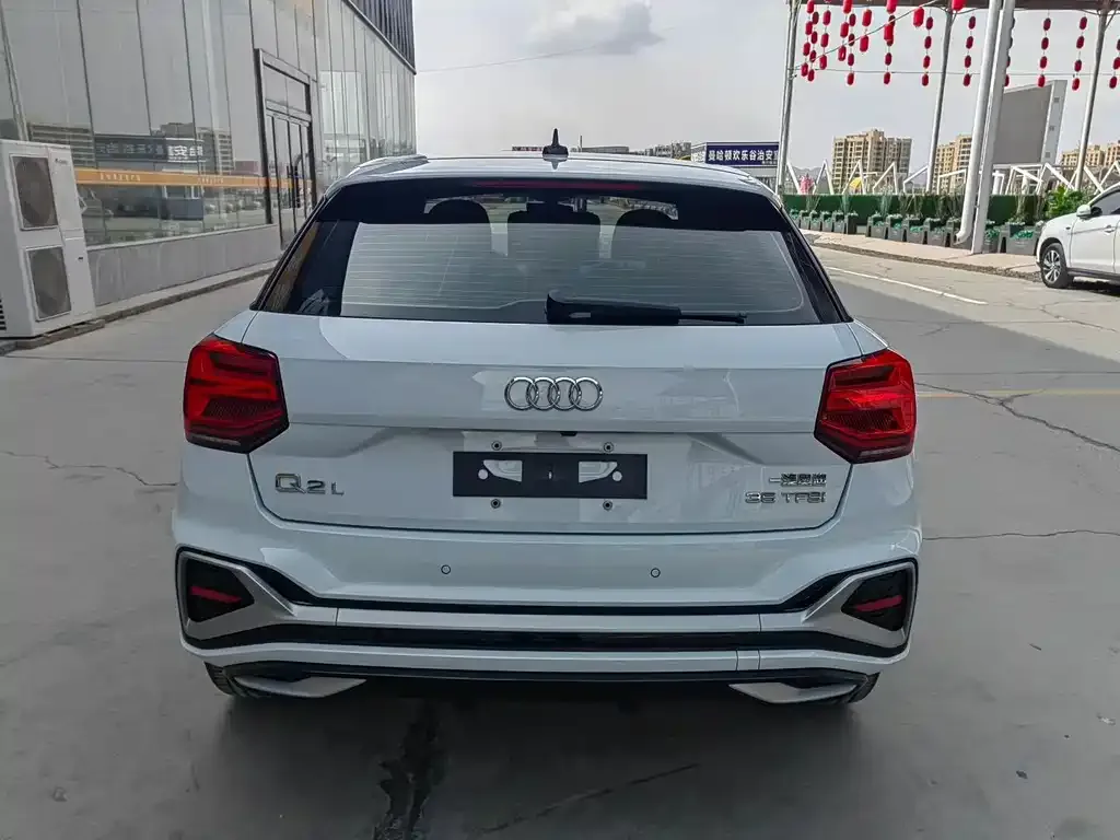 Audi Q2L 2023 из CN, фото 9