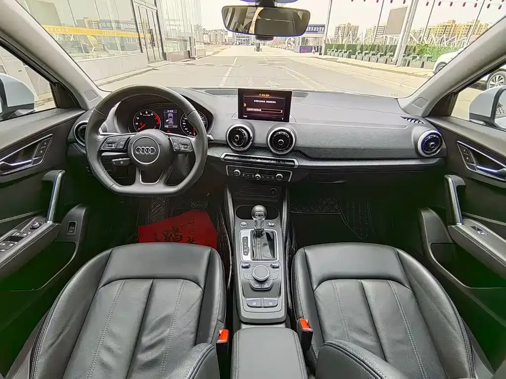 Audi Q2L 2023 из CN, фото 8