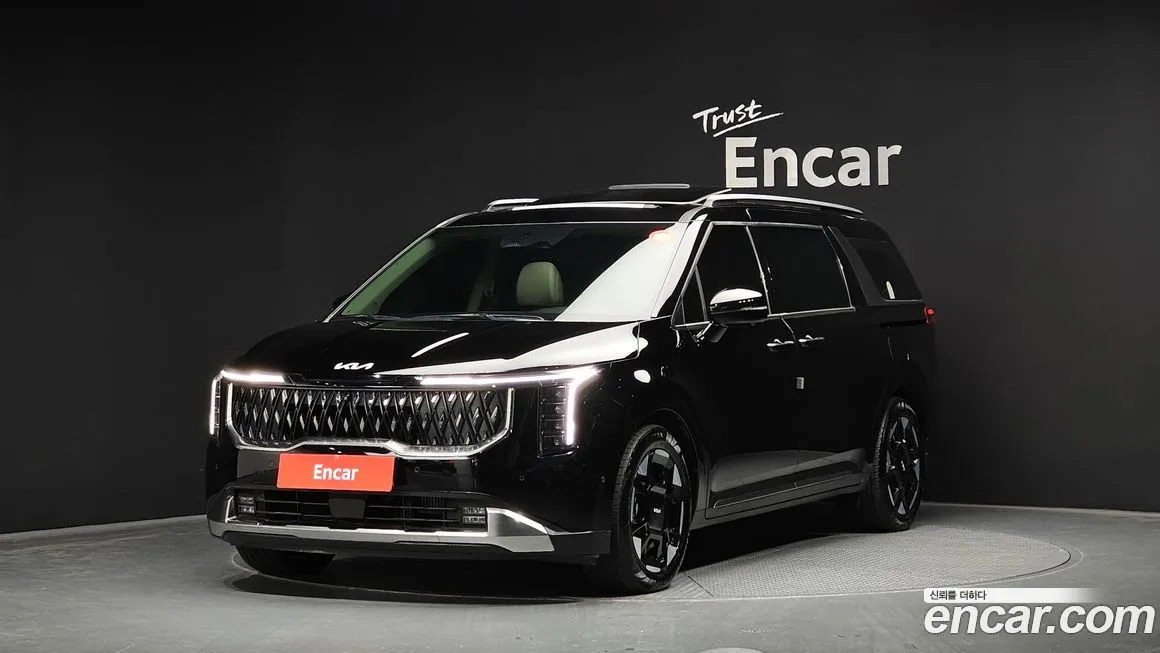 Kia Carnival — фото 1
