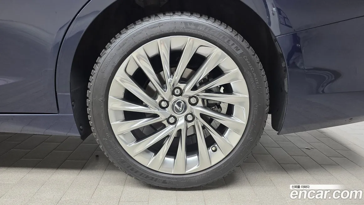 Lexus ES 2023 из KR, фото 6