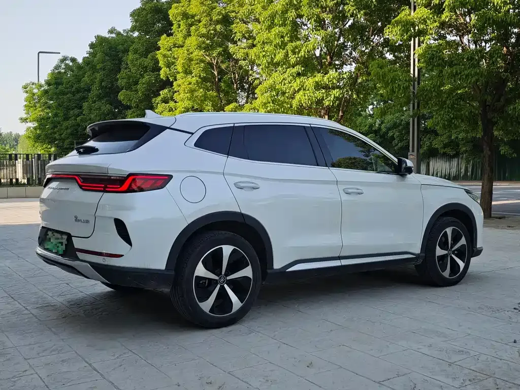 BYD PLUS New Energy — фото 9