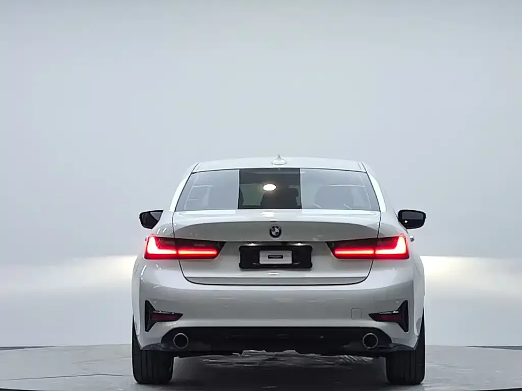 BMW 3 Series 2022 из CN, фото 5
