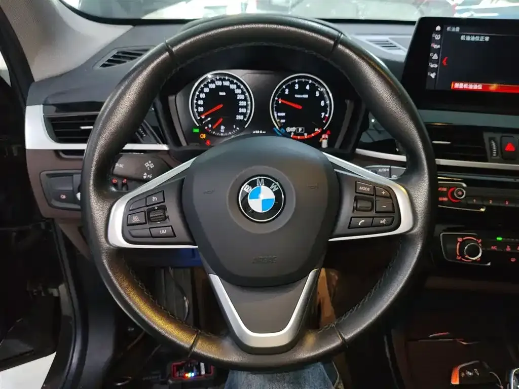 BMW X1 — фото 10
