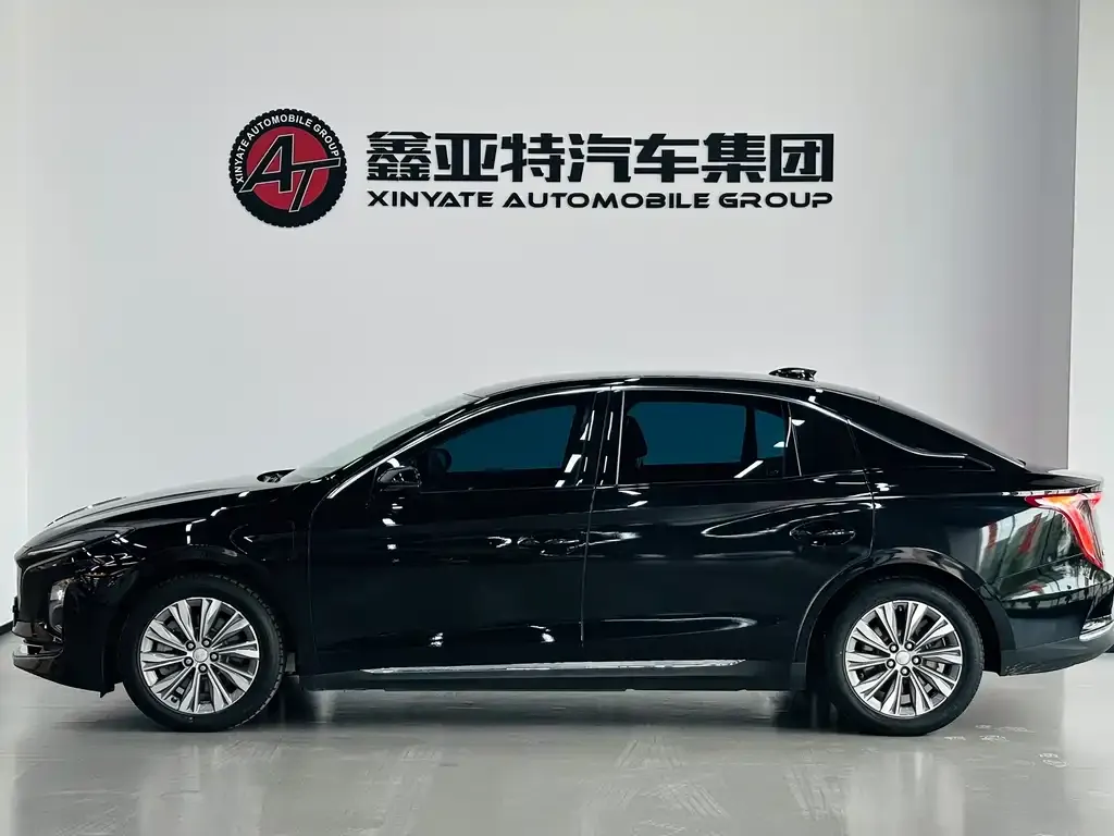 Hongqi E-QM5 — фото 10