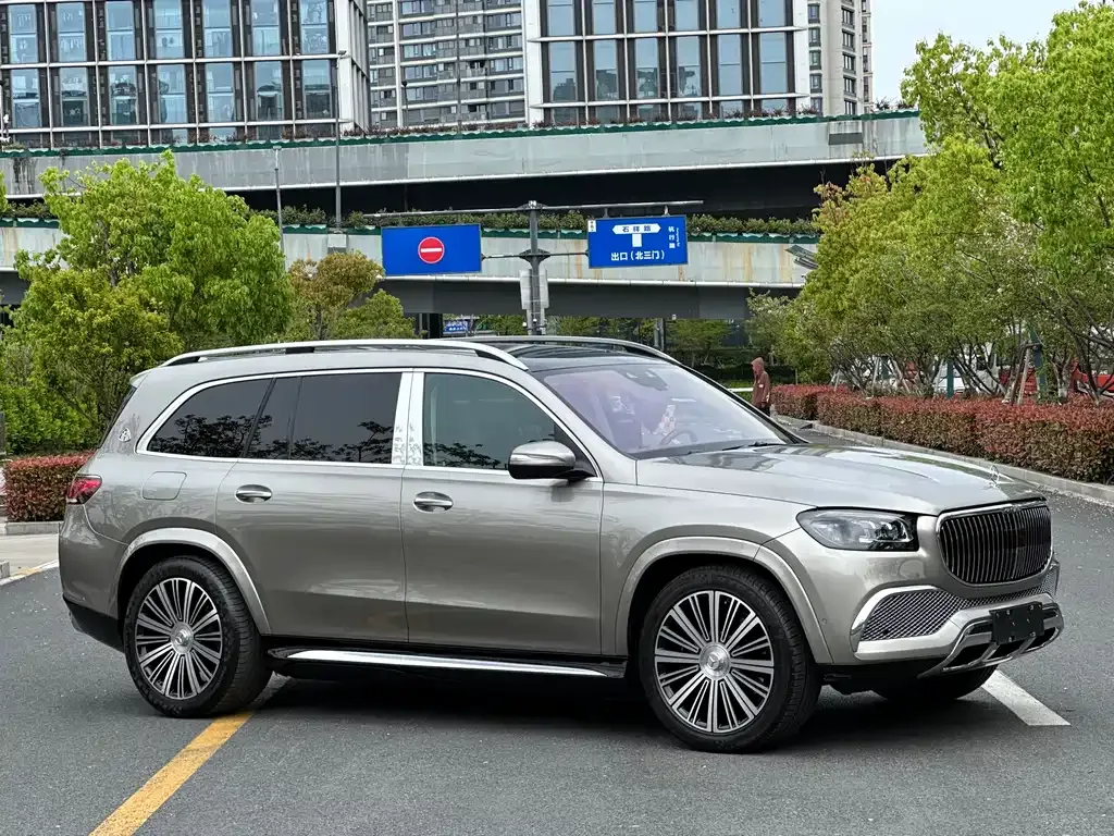 Mercedes-Benz GLS — фото 7