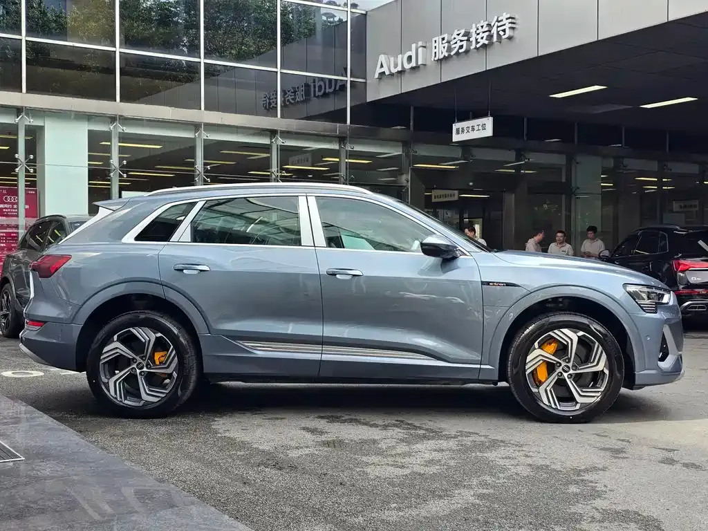 Audi e-tron 2026 из CN, фото 8