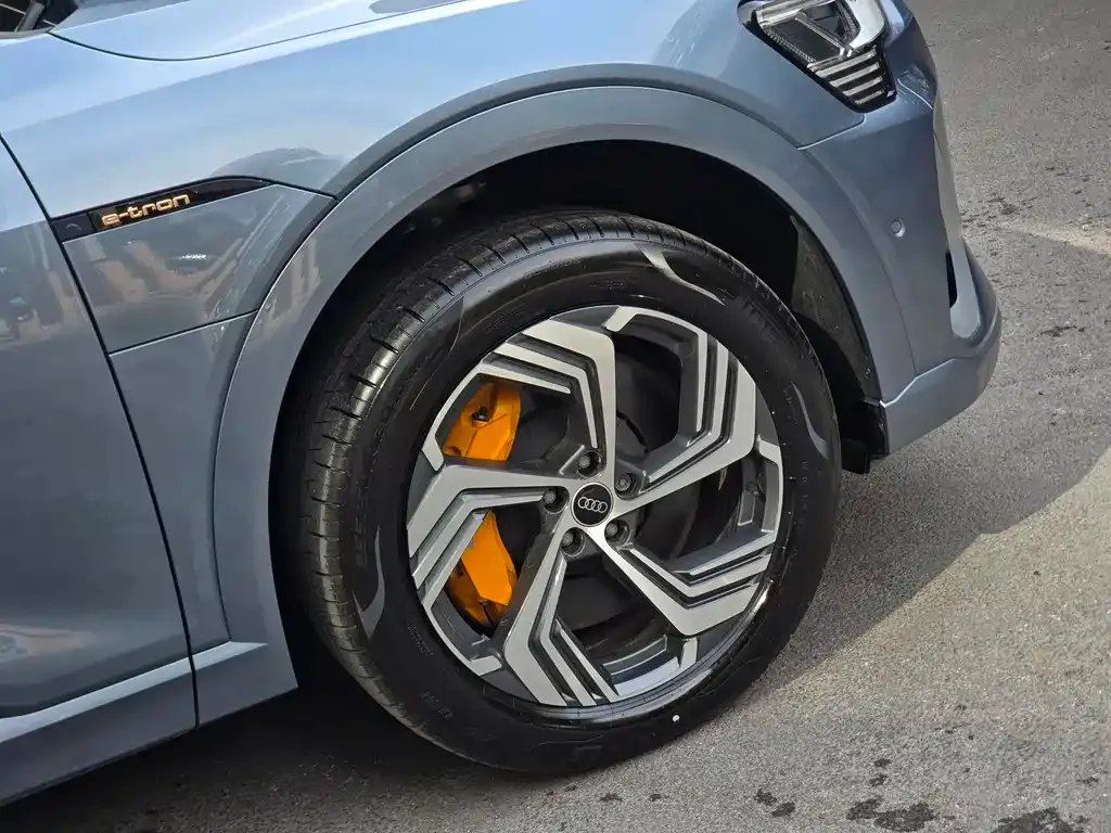 Audi e-tron 2026 из CN, фото 2