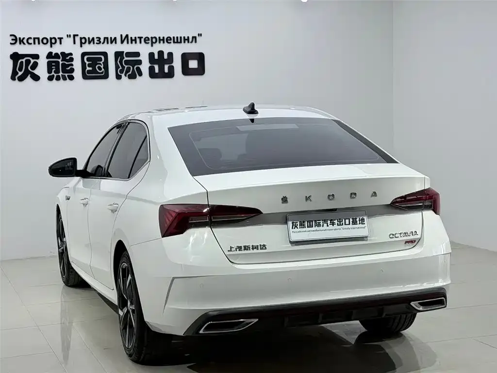 Skoda Octavia — фото 5