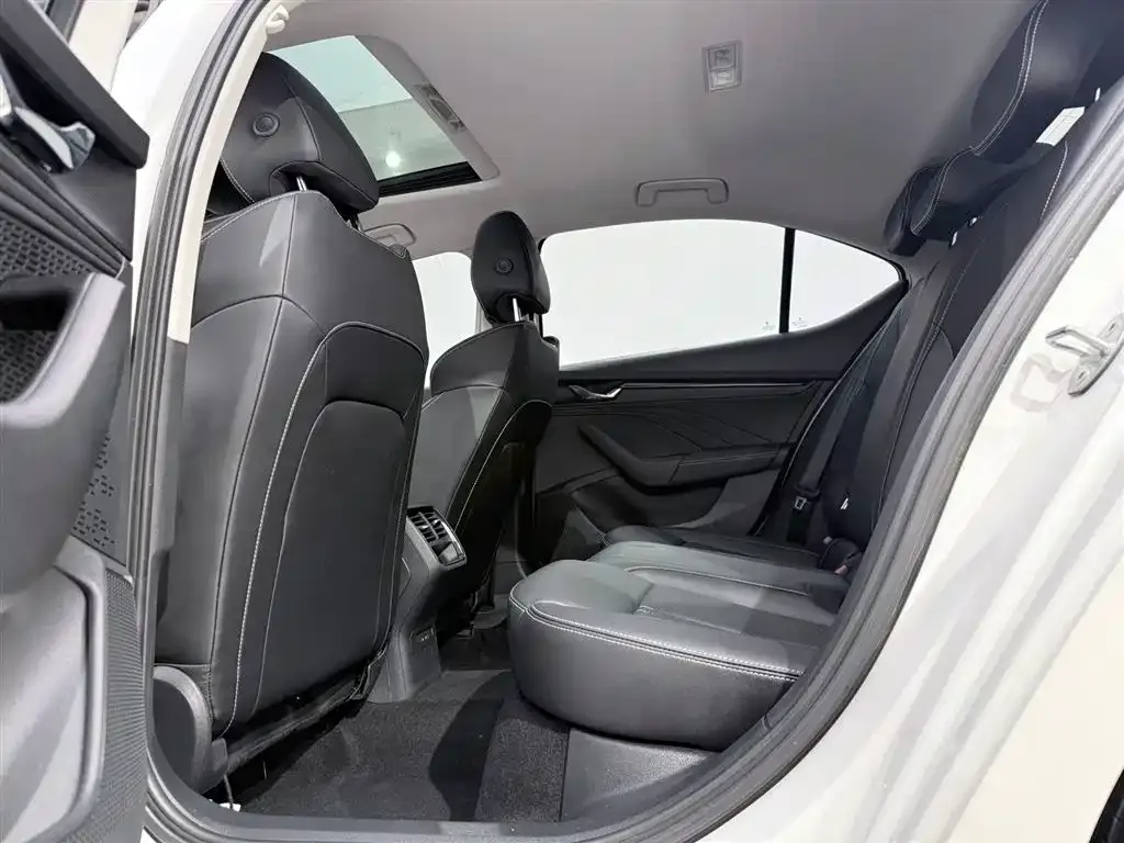 Skoda Octavia — фото 10
