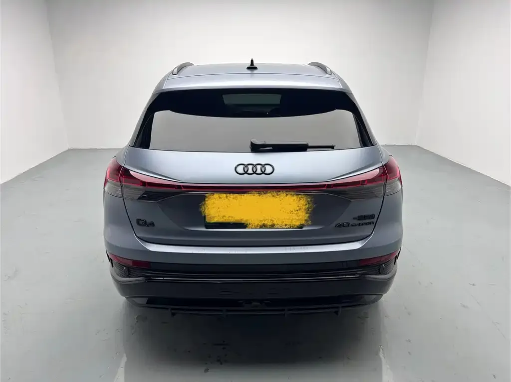 Audi Q4 e-tron — фото 7