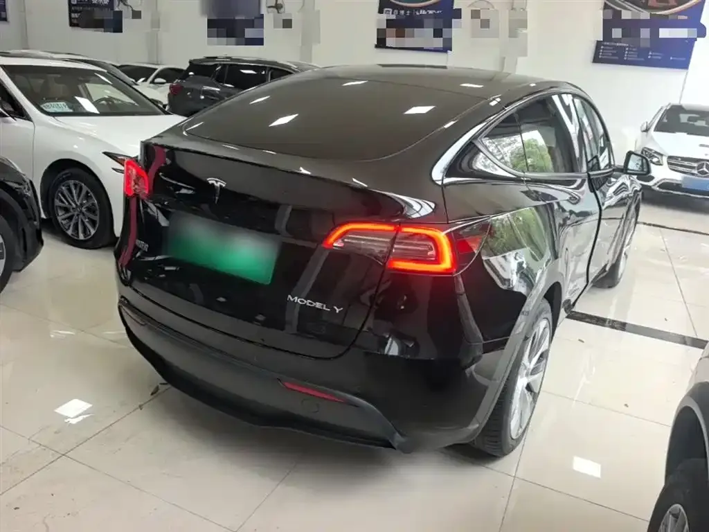 Tesla Model Y 2023 из CN, фото 7
