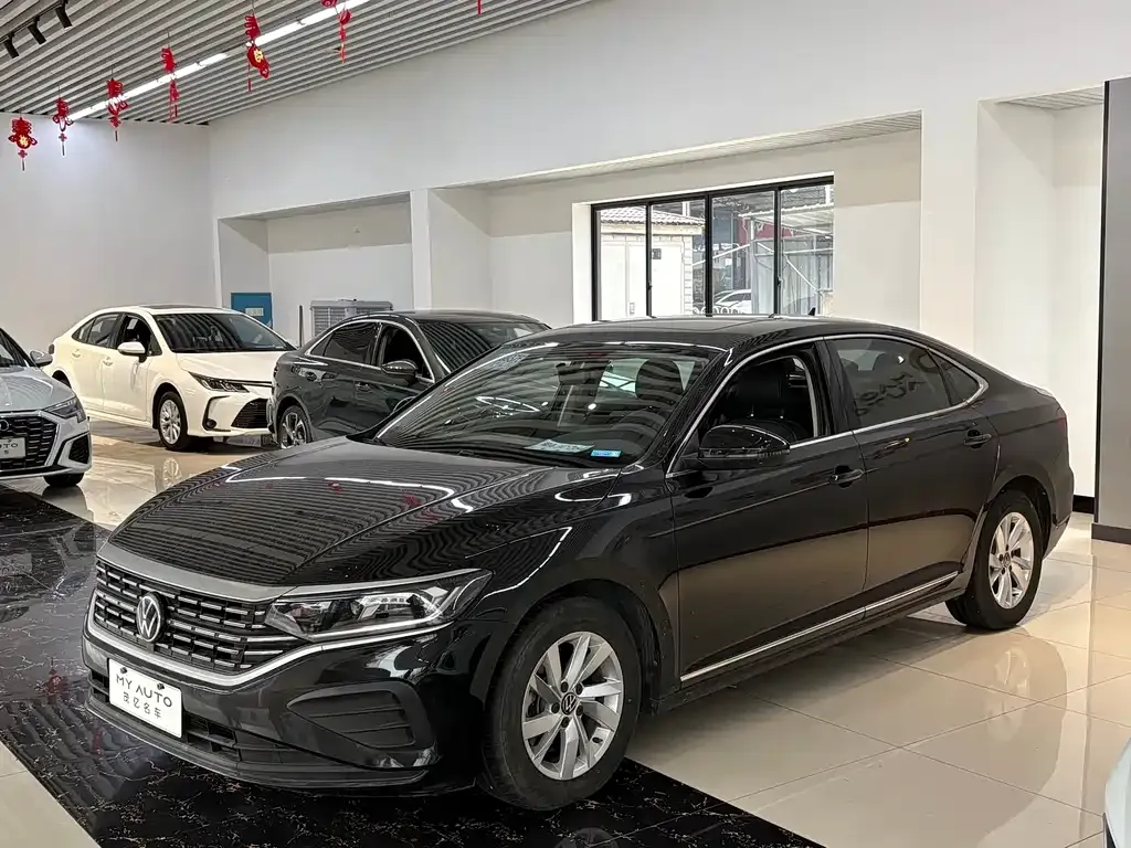 Volkswagen Passat — фото 1