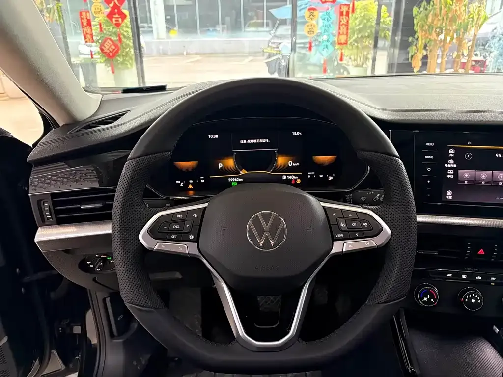 Volkswagen Passat — фото 7