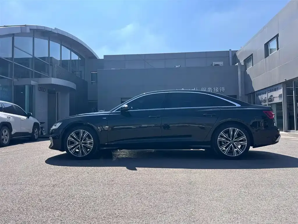 Audi A6L — фото 5