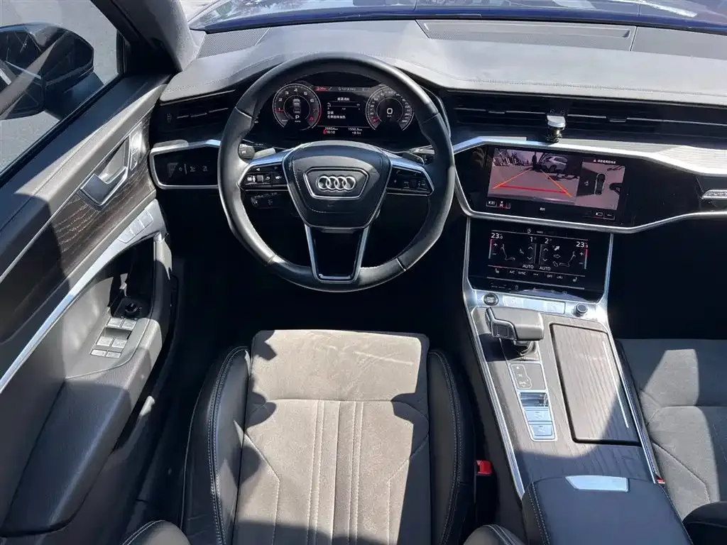 Audi A6L — фото 7