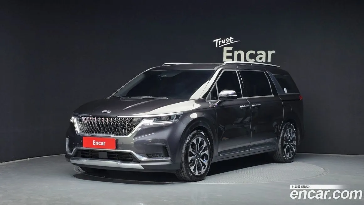 Kia Carnival — фото 1
