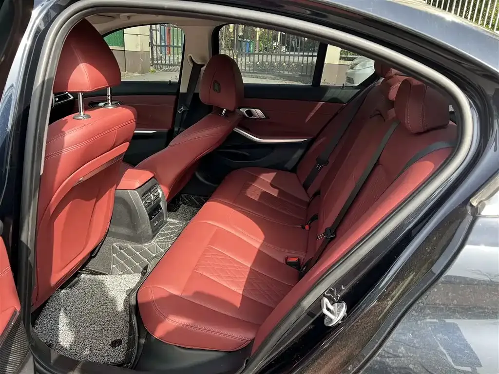 BMW 3 Series 2025 из CN, фото 4