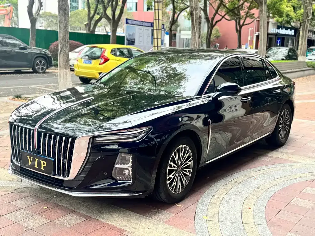 Hongqi H5 — фото 1