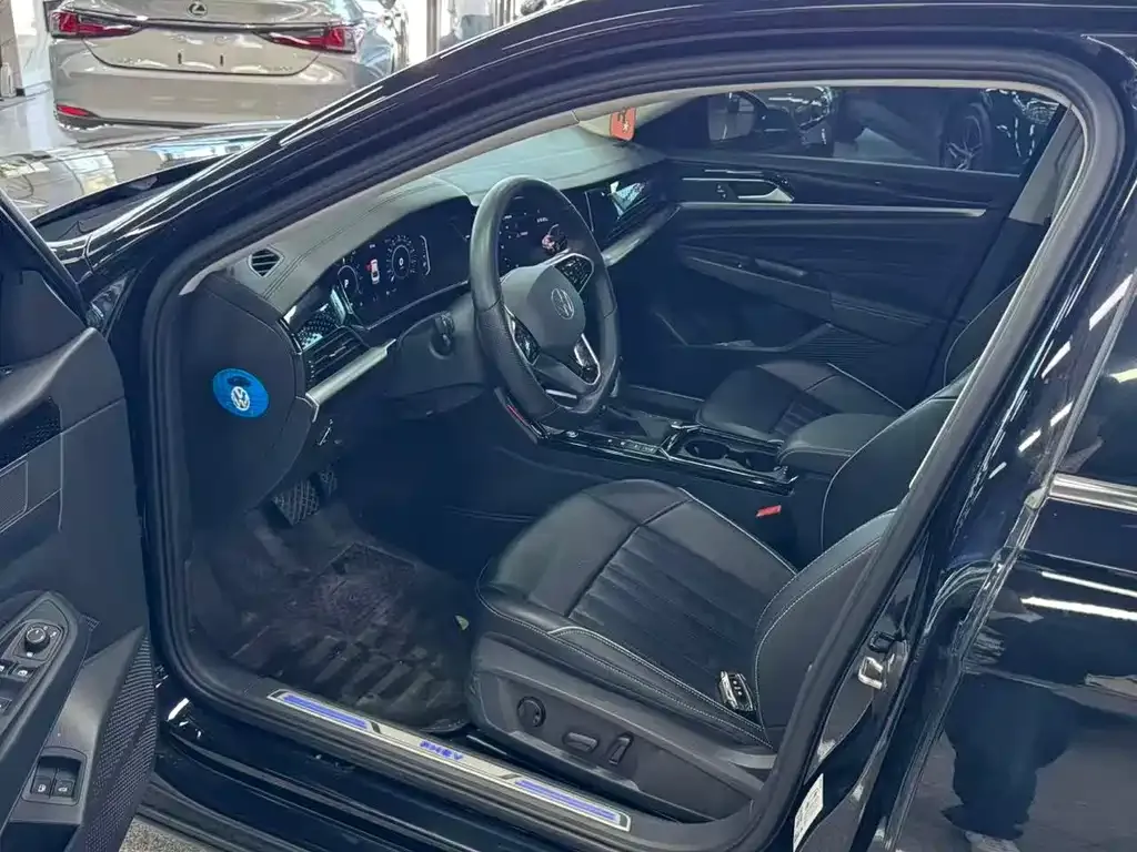 Volkswagen Passat New Energy 2023 из CN, фото 4