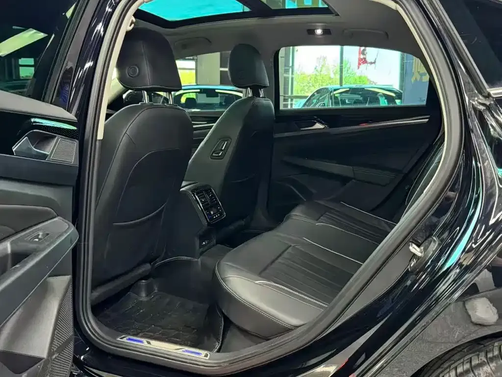 Volkswagen Passat New Energy 2023 из CN, фото 6