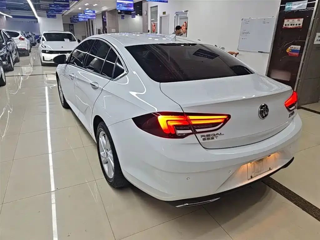 Buick Regal — фото 2
