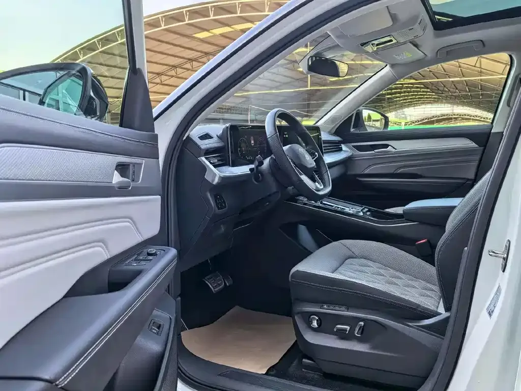 Volkswagen Tavendor 2023 из CN, фото 9