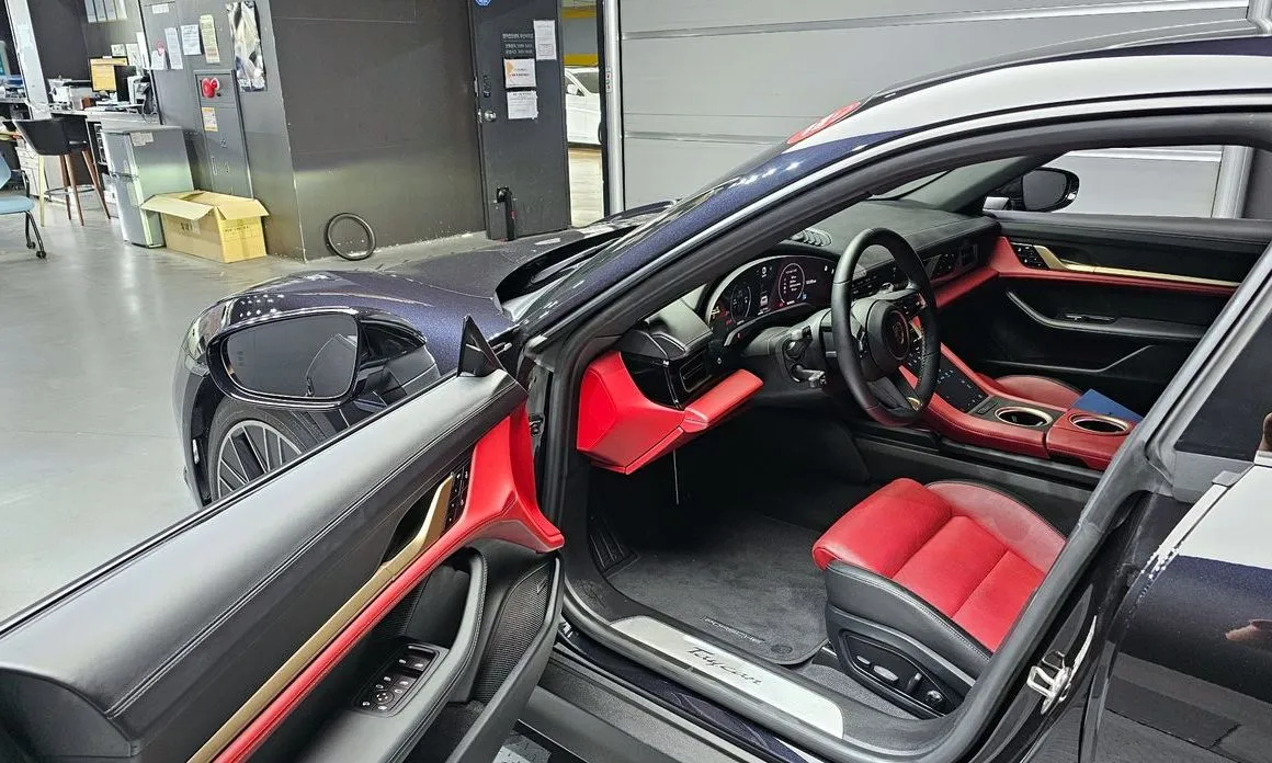 Porsche Taycan 2025 из KR, фото 10