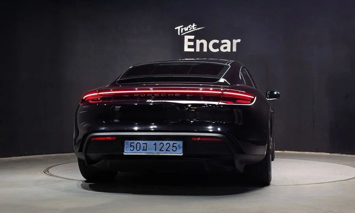 Porsche Taycan 2025 из KR, фото 6