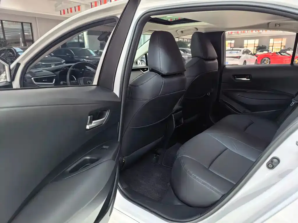 Toyota Corolla 2022 из CN, фото 9
