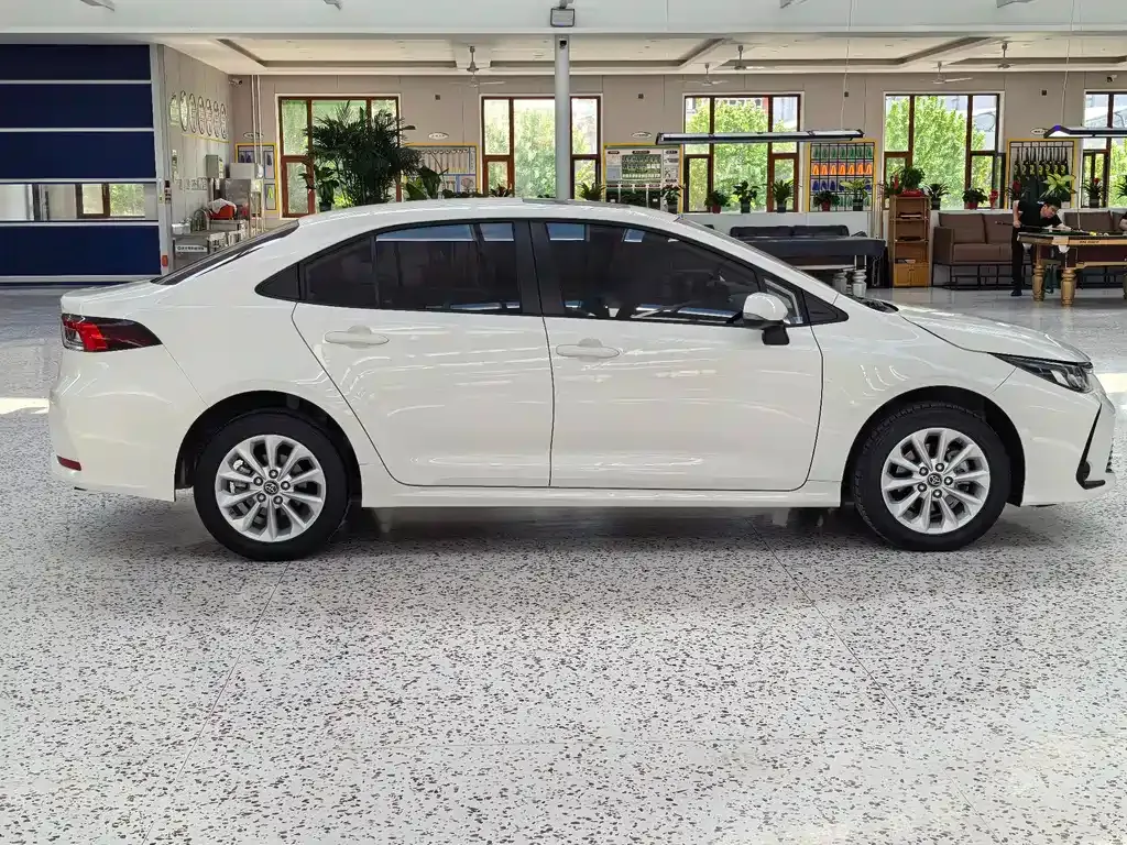 Toyota Corolla 2022 из CN, фото 3