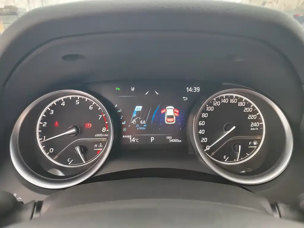 Toyota Camry 2023 из CN, фото 10