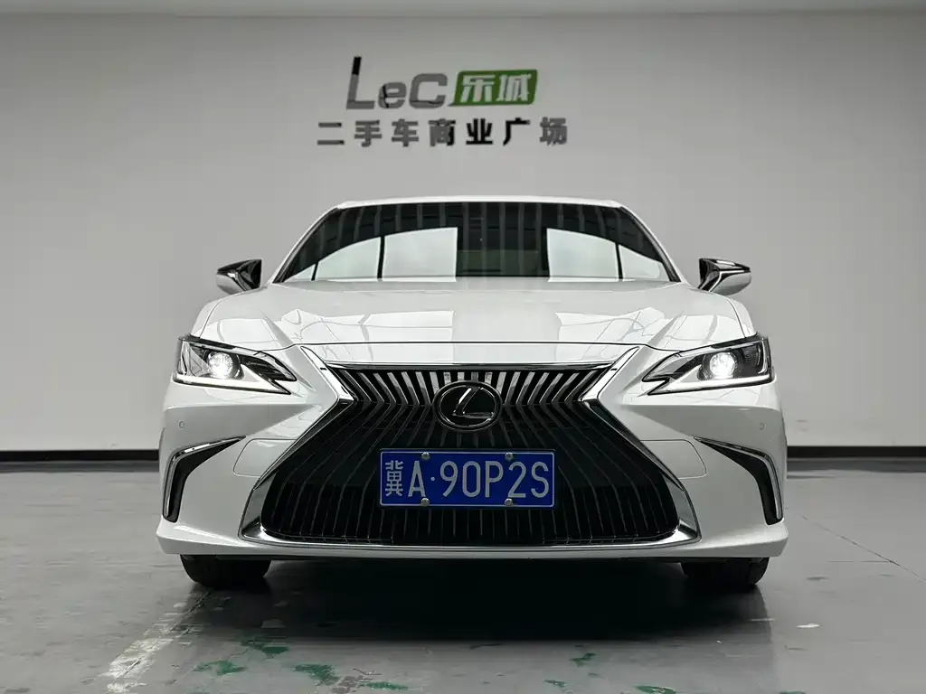 Lexus ES 2021 из CN, фото 3