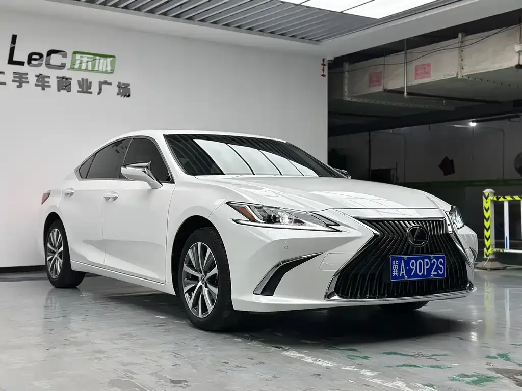 Lexus ES 2021 из CN, фото 5