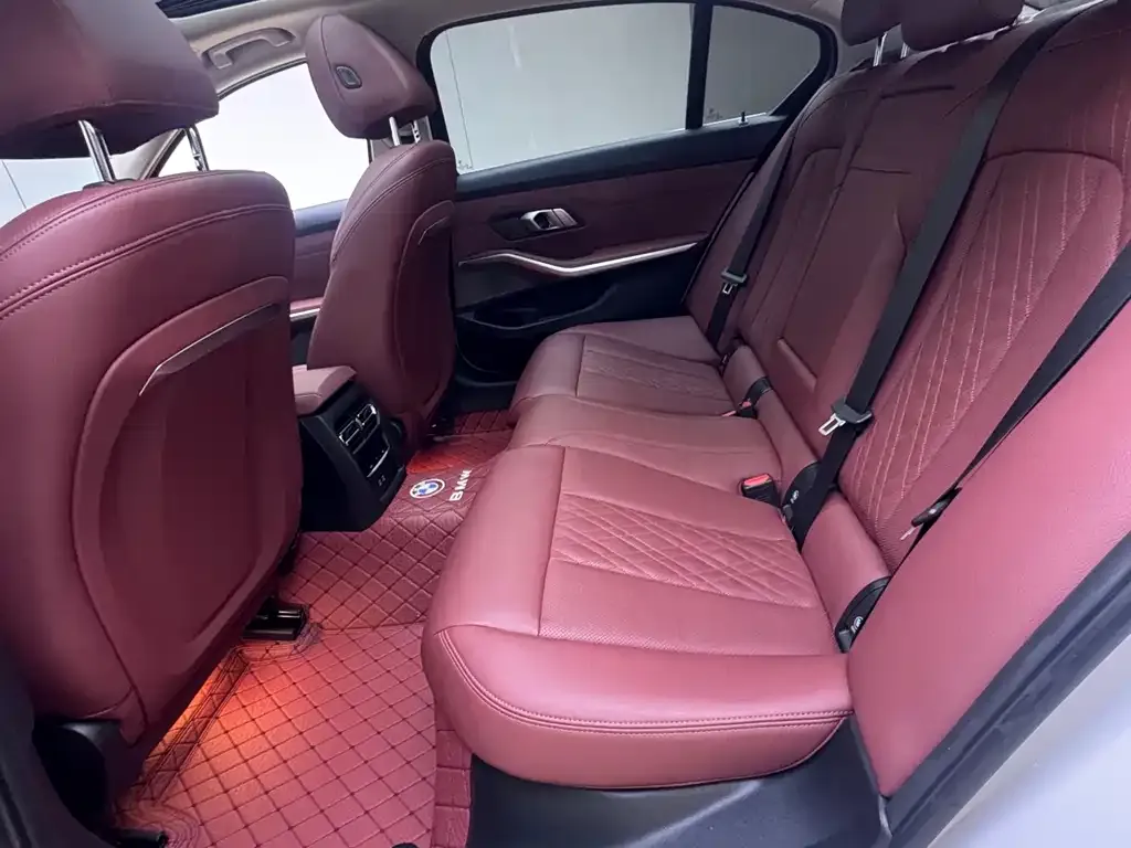 BMW 3 Series 2023 из CN, фото 7