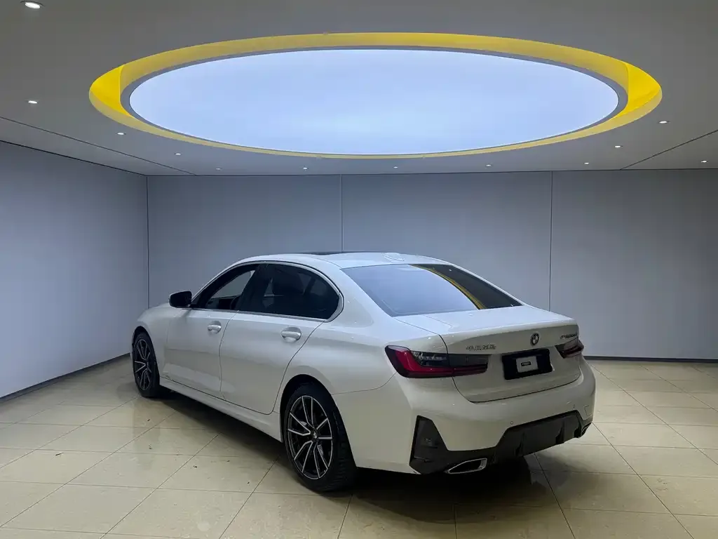 BMW 3 Series 2023 из CN, фото 2