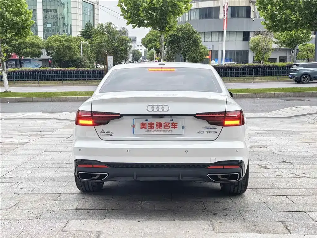 Audi A4L 2025 из CN, фото 8