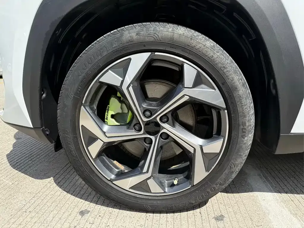 Geely Boyue L 2023 из CN, фото 2