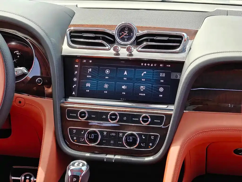 Bentley Bentayga 2022 из CN, фото 7