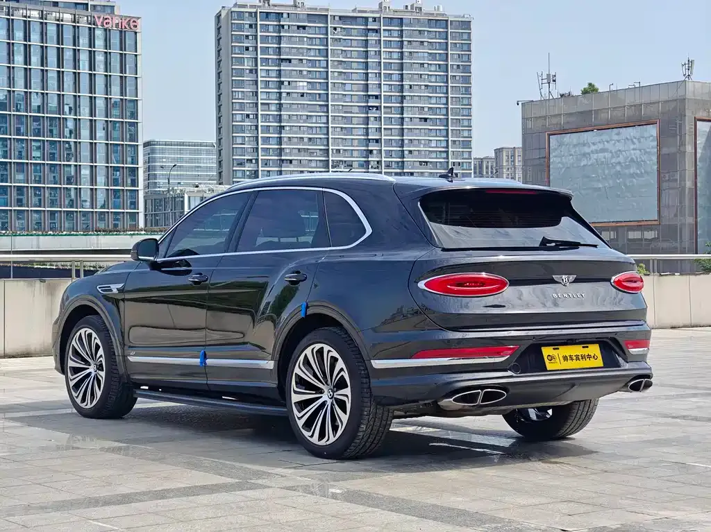 Bentley Bentayga 2022 из CN, фото 6