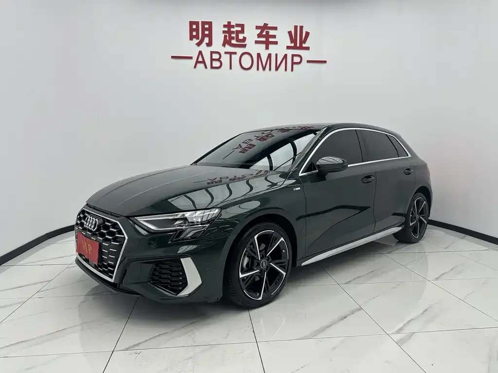 Audi A3 2023 из CN, фото 1