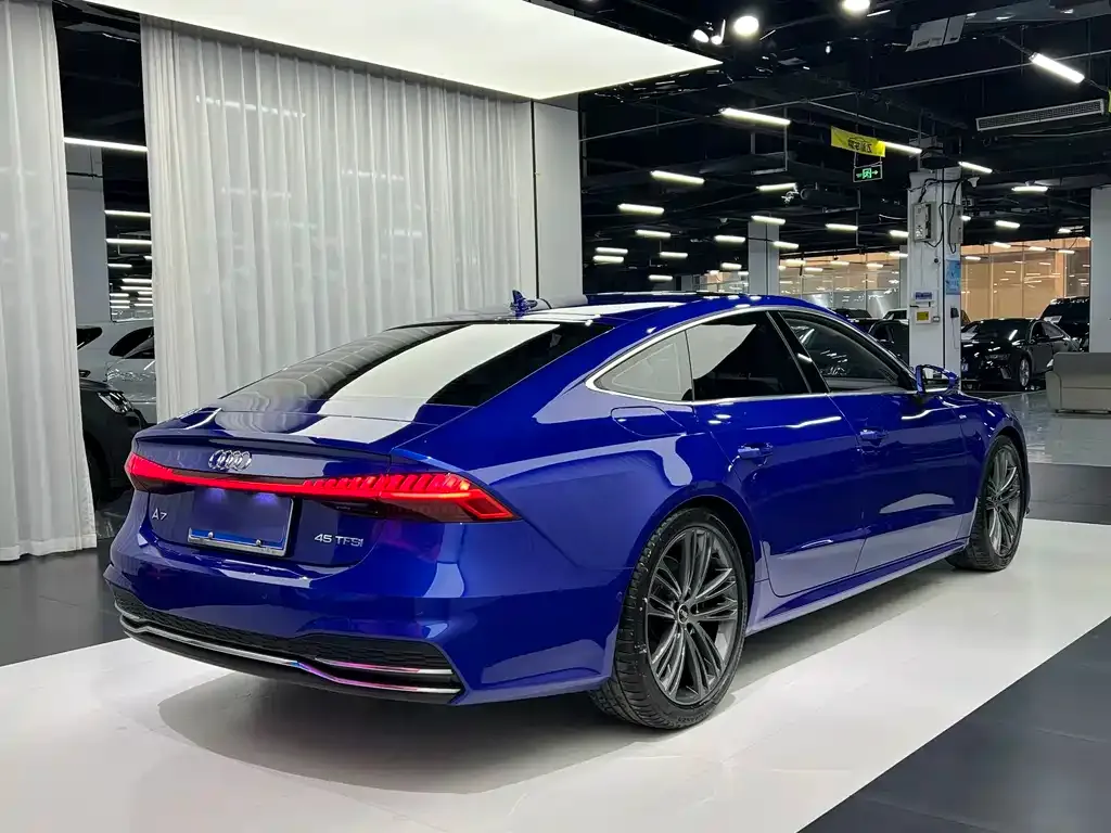 Audi A7 — фото 10