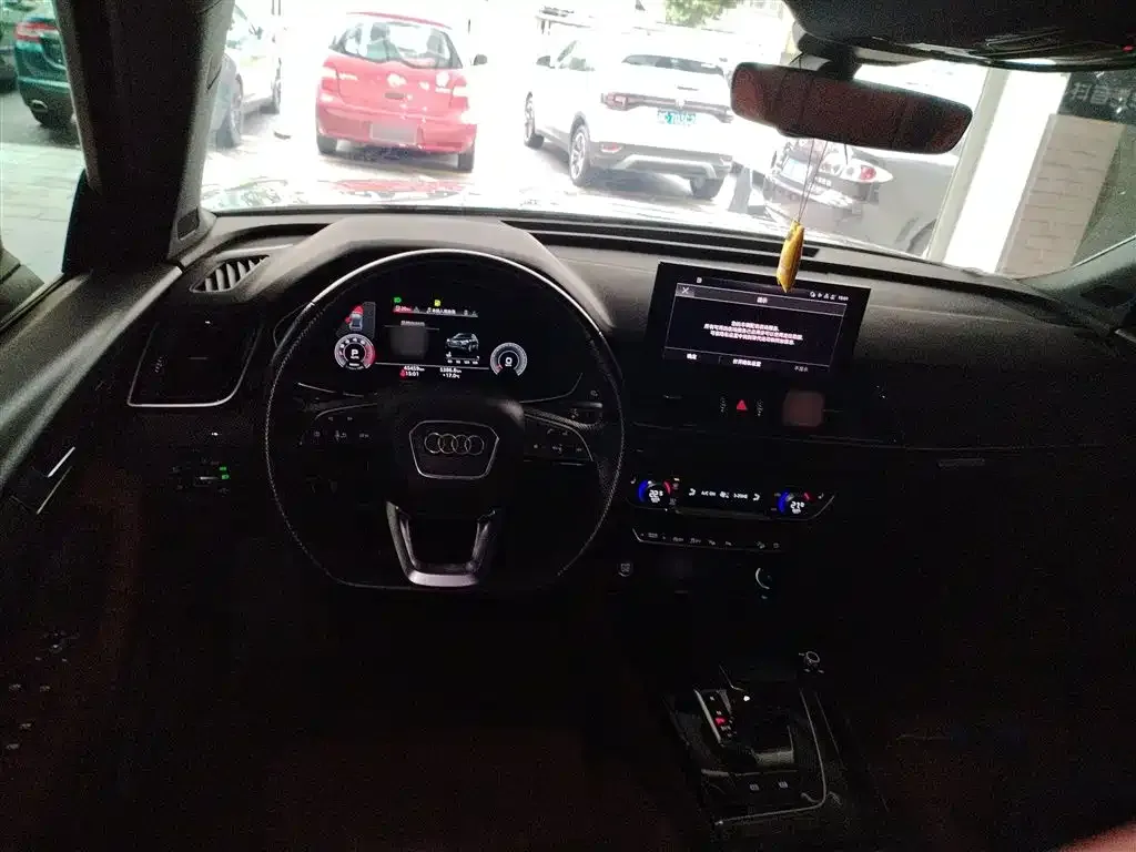Audi Q5L Sportback 2022 из CN, фото 8
