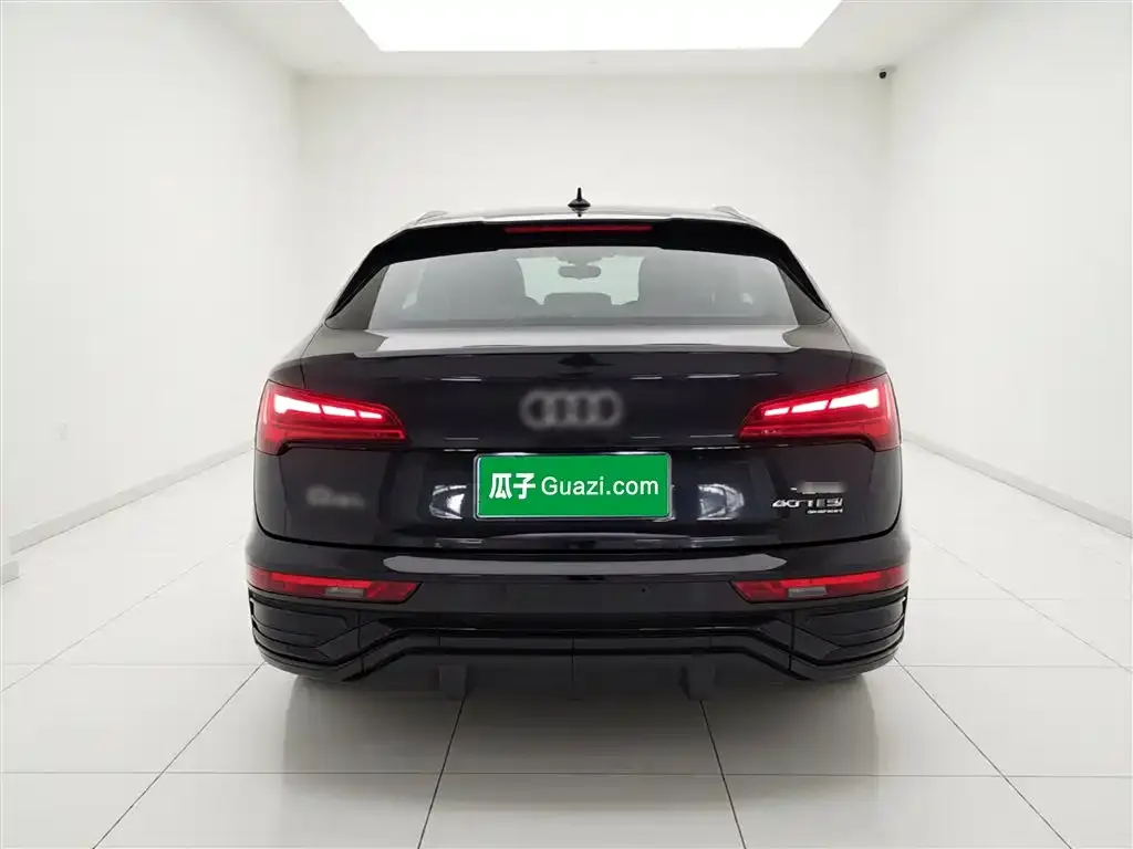Audi Q5L Sportback 2022 из CN, фото 3