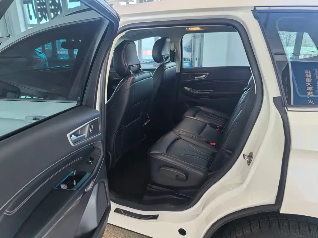 Ford Edge 2021 из CN, фото 5